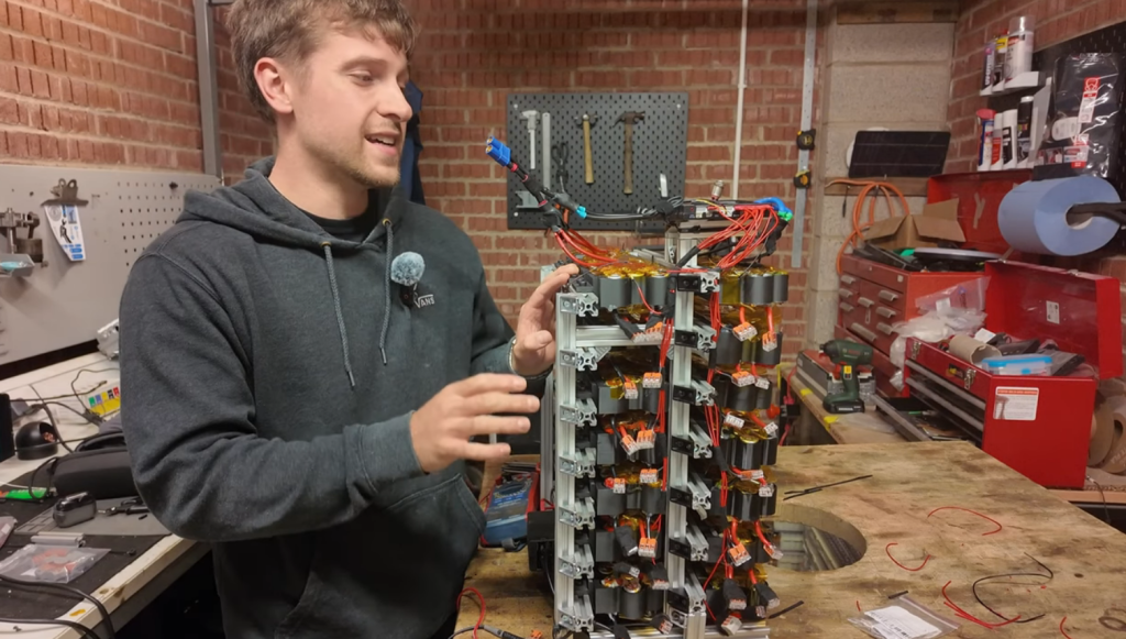 Chris Doel Using 500 disposable vpae buil power hub